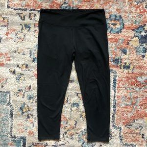 Fabletics cropped leggings